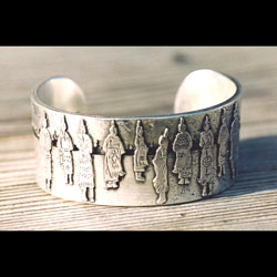 Women's Traditional Bracelet